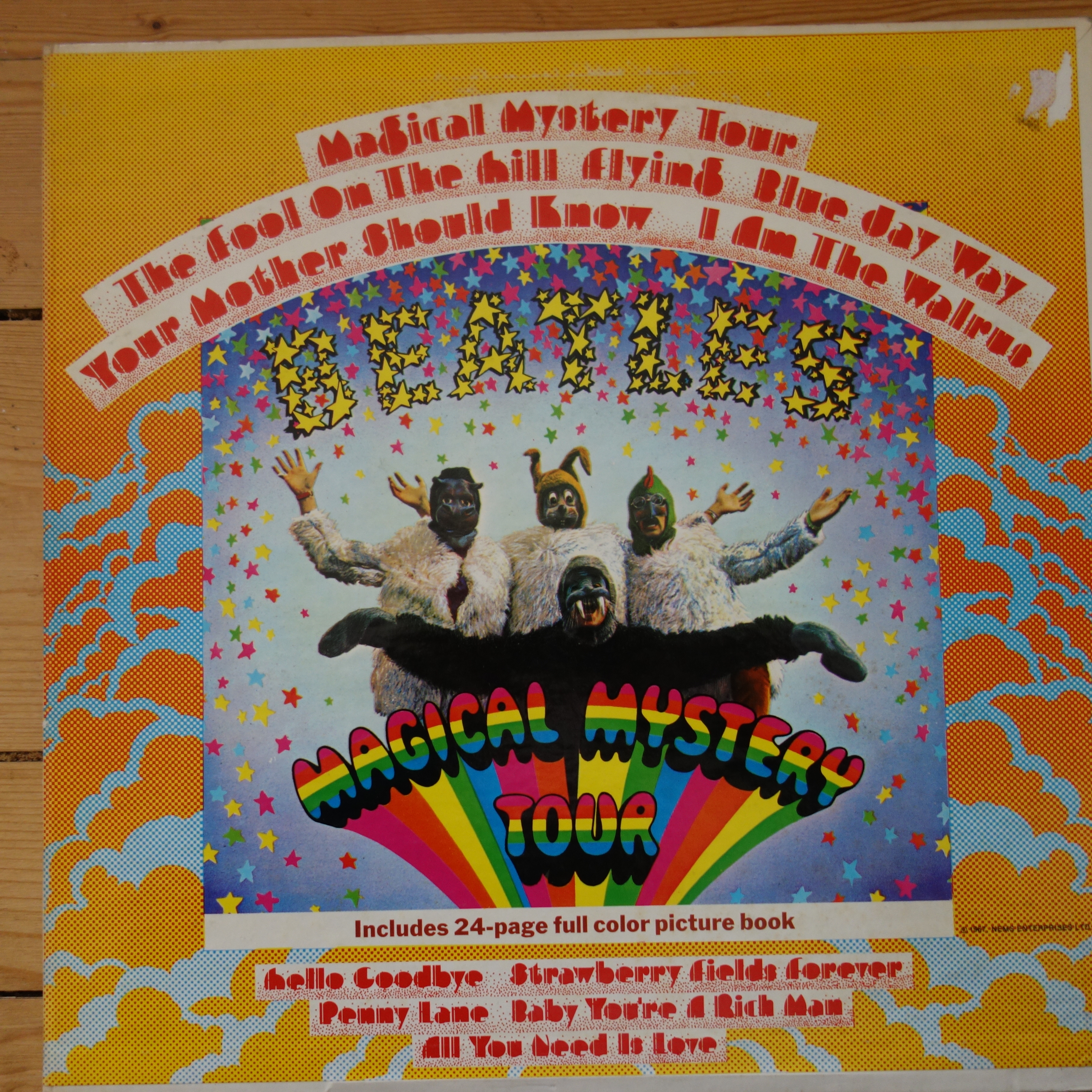 SMAL 2835 The Beatles Magical Mystery Tour